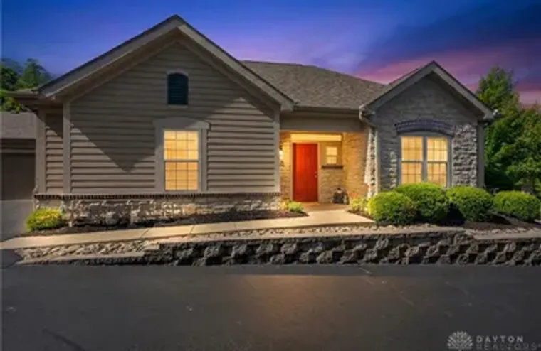 2484 LOCUST HILL BLVD, BEAVERCREEK, OH, ..., Beavercreek, OH 45431