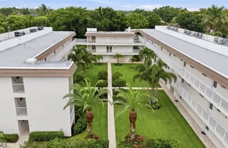 3150 BINNACLE DR 106, NAPLES, FL, 34103, Naples, FL 34103