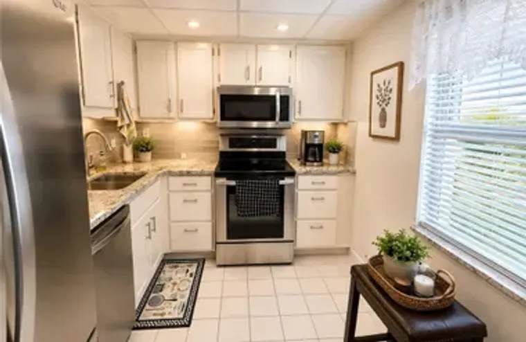 1828 PINE VALLEY DR 201, FORT MYERS, FL,..., Fort Myers, FL 33907