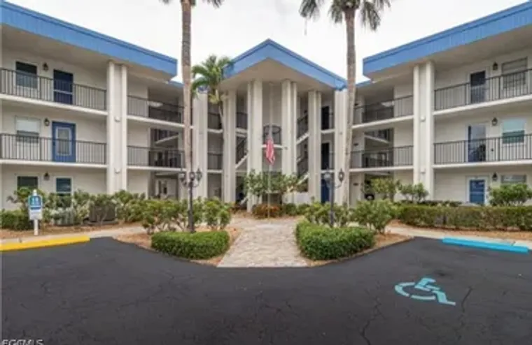 1828 PINE VALLEY DR 201, FORT MYERS, FL,..., Fort Myers, FL 33907