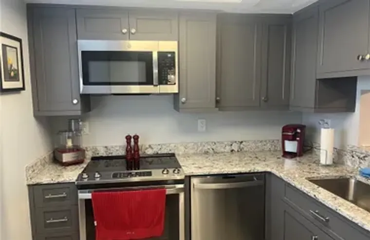 1580 PINE VALLEY DR 305, FORT MYERS, FL,..., Fort Myers, FL 33907