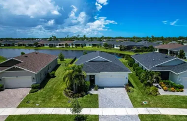 977 SE CROSSWOOD WAY, PORT ST LUCIE, FL,..., Port St Lucie, FL 34984