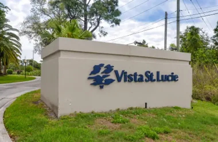 8 LAKE VISTA TRL, PORT ST LUCIE, FL, 349..., Port St Lucie, FL 34952