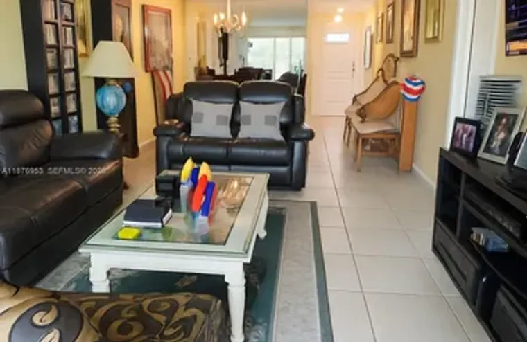 671 S HOLLYBROOK DR 302, PEMBROKE PINES,..., Pembroke Pines, FL 33025