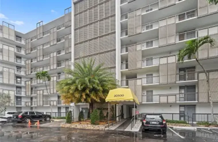 20500 W COUNTRY CLUB DR 405, AVENTURA, F..., Aventura, FL 33180