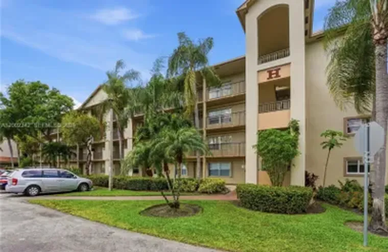 700 SW 137TH AVE 215H, PEMBROKE PINES, F..., Pembroke Pines, FL 33027