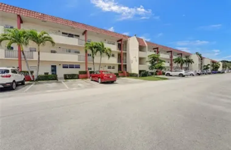811 S HOLLYBROOK DR 207, PEMBROKE PINES,..., Pembroke Pines, FL 33025