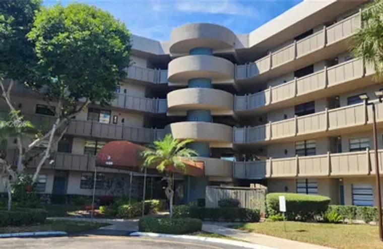 1100 COLONY POINT CIR 316, PEMBROKE PINE..., Pembroke Pines, FL 33026