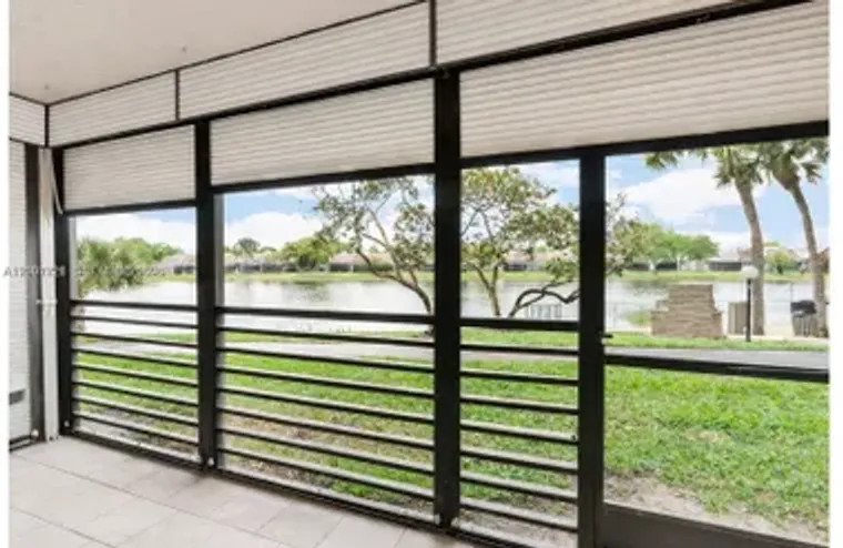 1101 COLONY POINT CIR 101, PEMBROKE PINE..., Pembroke Pines, FL 33026