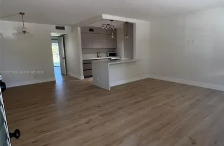 13155 SW 7TH CT 204E, PEMBROKE PINES, FL..., Pembroke Pines, FL 33027