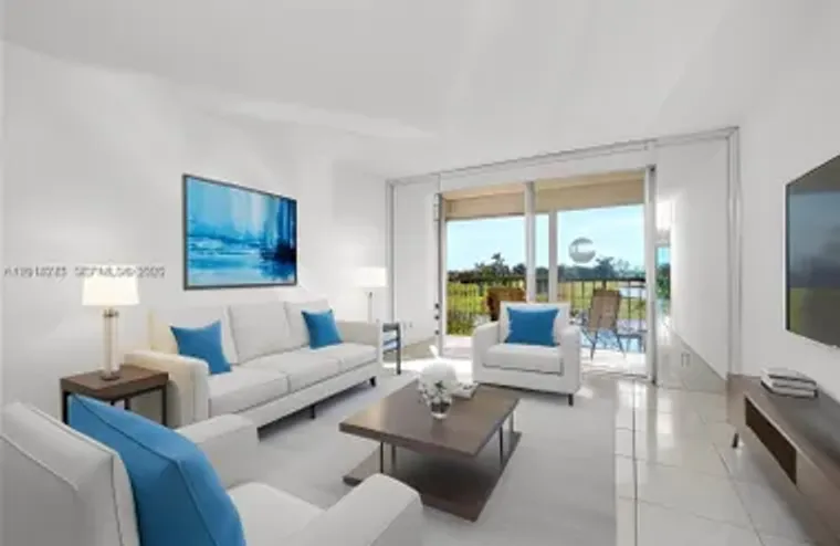 8900 WASHINGTON BLVD 411, PEMBROKE PINES..., Pembroke Pines, FL 33025
