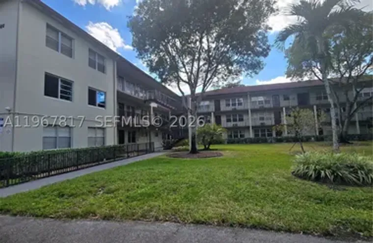 13500 SW 1ST ST 202U, PEMBROKE PINES, FL..., Pembroke Pines, FL 33027