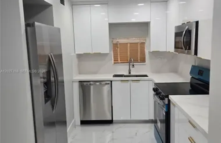 700 S HOLLYBROOK DR 207, PEMBROKE PINES,..., Pembroke Pines, FL 33025