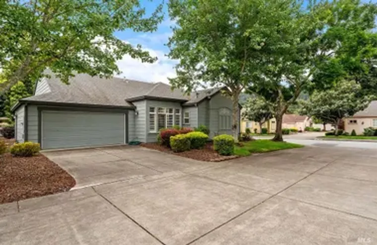 6600 PINE VALLEY DR, SANTA ROSA, CA, 954..., Santa Rosa, CA 95409