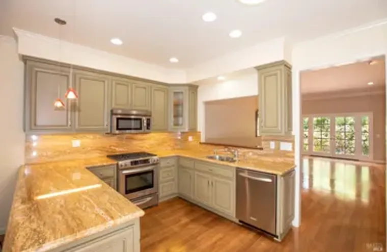 154 WHITE OAK DR, SANTA ROSA, CA, 95409, Santa Rosa, CA 95409