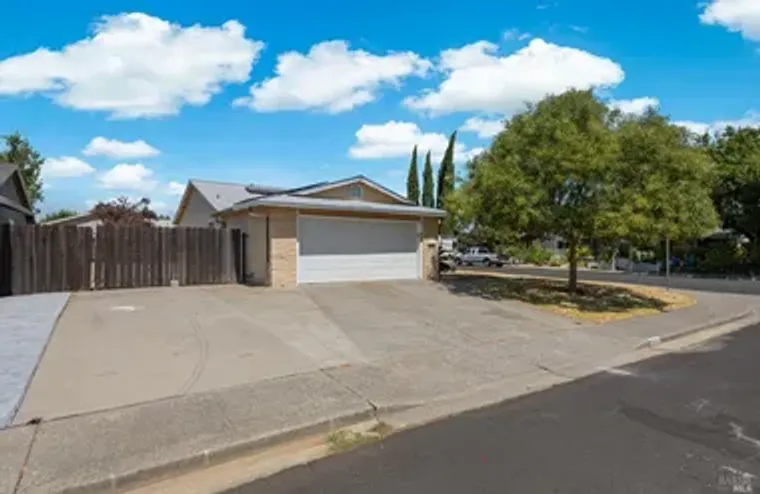 300 PONDEROSA DR, VACAVILLE, CA, 95687, Vacaville, CA 95687