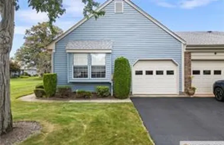 16 ALEXANDER HAMILTON CT B, MONROE, NJ, ..., Monroe, NJ 08831