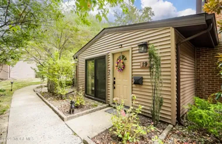 19 MANCHESTER CT, RED BANK, NJ, 07701, Red Bank, NJ 07701