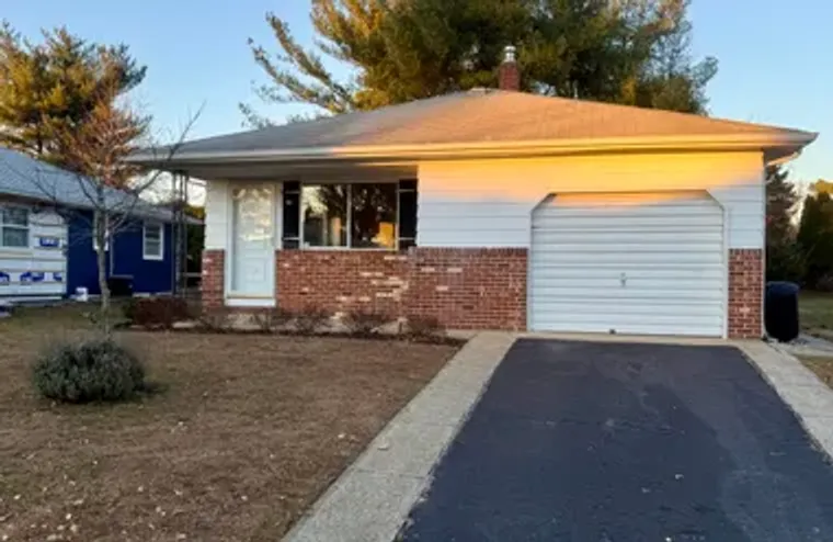 8 NEVIS CT, TOMS RIVER, NJ, 08757, Toms River, NJ 08757