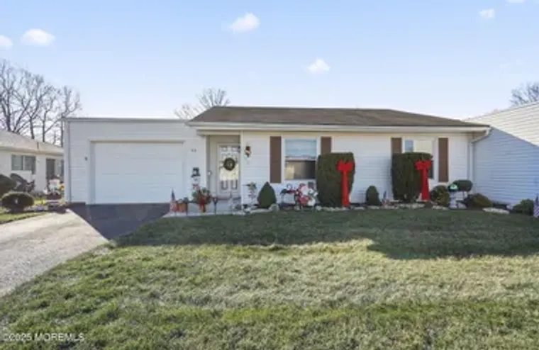 4 ASPEN PLZ 4A, MONROE, NJ, 08831, Monroe, NJ 08831