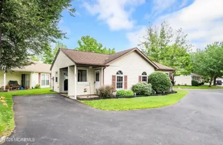 23 DATCHET CLOSE # 1000, FREEHOLD, NJ, 0..., Freehold, NJ 07728