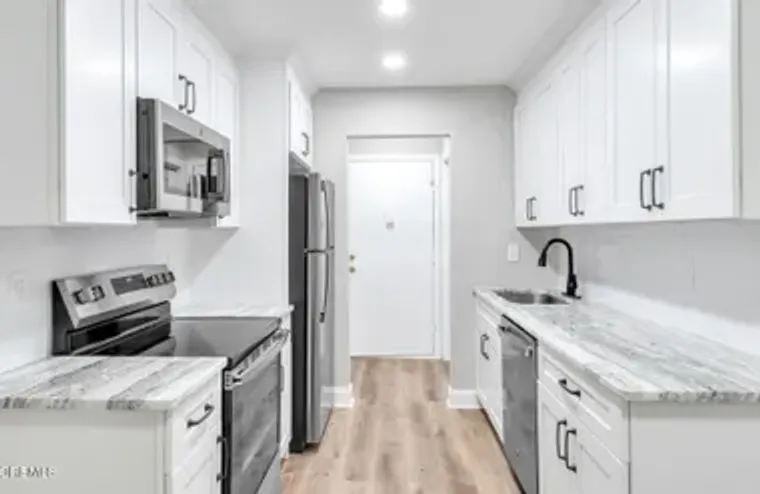 204 COVERED BRIDGE BLVD K, MANALAPAN, NJ..., Manalapan, NJ 07726