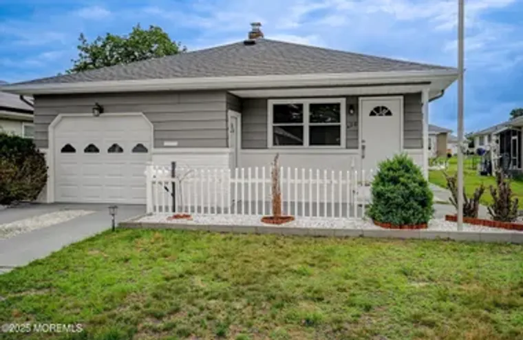 426 SAINT THOMAS DR, TOMS RIVER, NJ, 087..., Toms River, NJ 08757