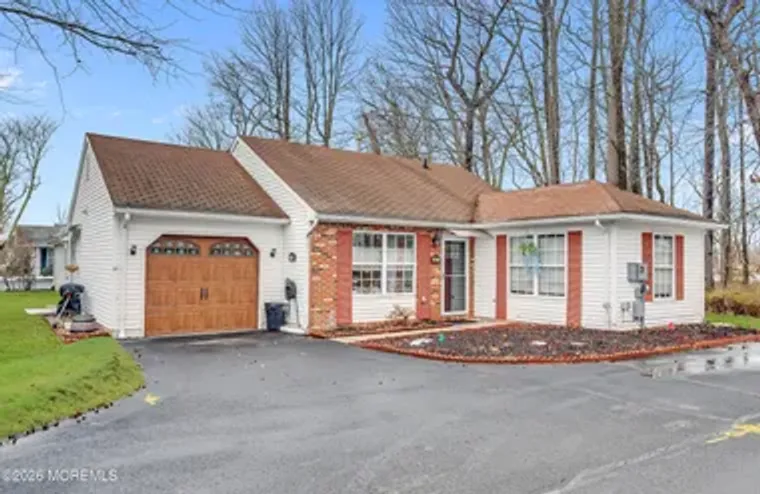 67 FARNWORTH CLOSE 1000, FREEHOLD, NJ, 0..., Freehold, NJ 07728