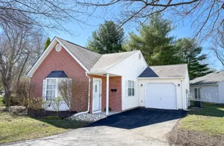 19 JAFFREYTON CLOSE, HOWELL, NJ, 07731, Howell, NJ 07731