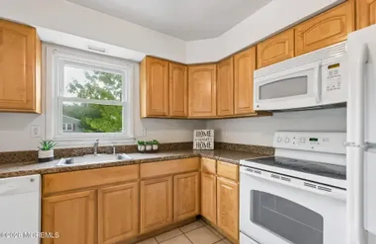 2 SUTHERLAND CT, TOMS RIVER, NJ, 08757, Toms River, NJ 08757