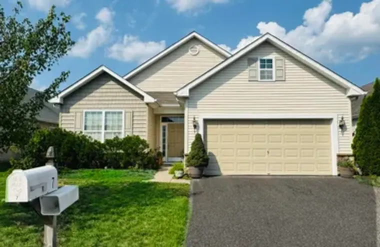7 EAGLE RIDGE CIR, LAKEWOOD, NJ, 08701, Lakewood, NJ 08701