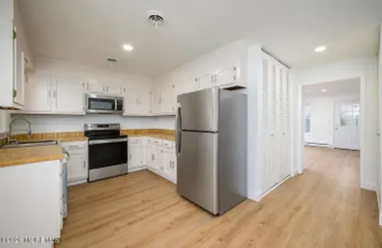 37 CAMBRIDGE CIR B, MANCHESTER, NJ, 0875..., Manchester, NJ 08759