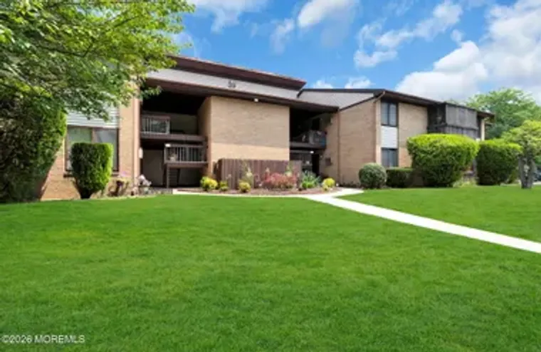 39 MEADOW GREEN CIR D, MANALAPAN, NJ, 07..., Manalapan, NJ 07726