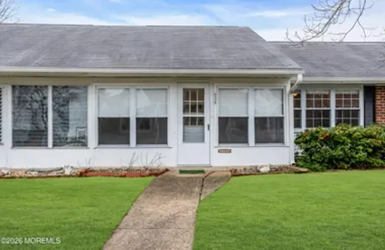 933B THORNHILL CT, LAKEWOOD, NJ, 08701, Lakewood, NJ 08701