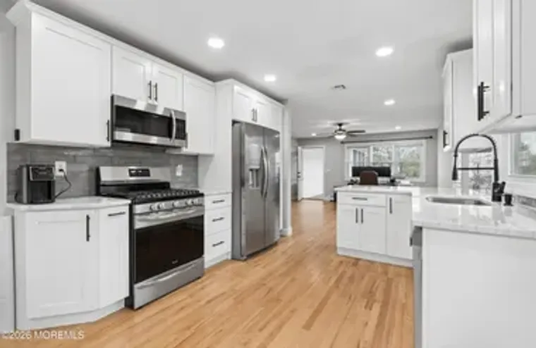 64 CORAL BELL HOLW, TOMS RIVER, NJ, 0875..., Toms River, NJ 08755
