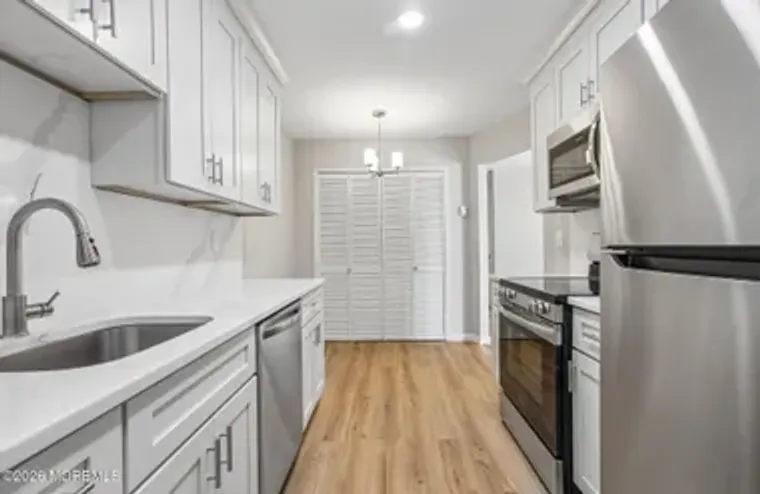 18 PINE CLUSTER CIR H, MANALAPAN, NJ, 07..., Manalapan, NJ 07726