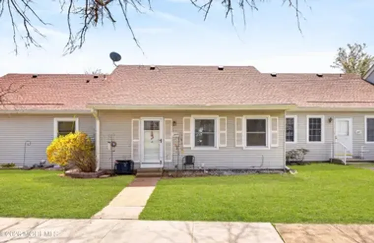 24 CALLE DE ELVIRA B, FREEHOLD, NJ, 0772..., Freehold, NJ 07728