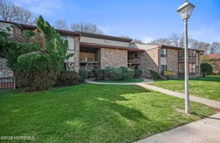 72 OVERLOOK WAY E, ENGLISHTOWN, NJ, 0772..., Englishtown, NJ 07726