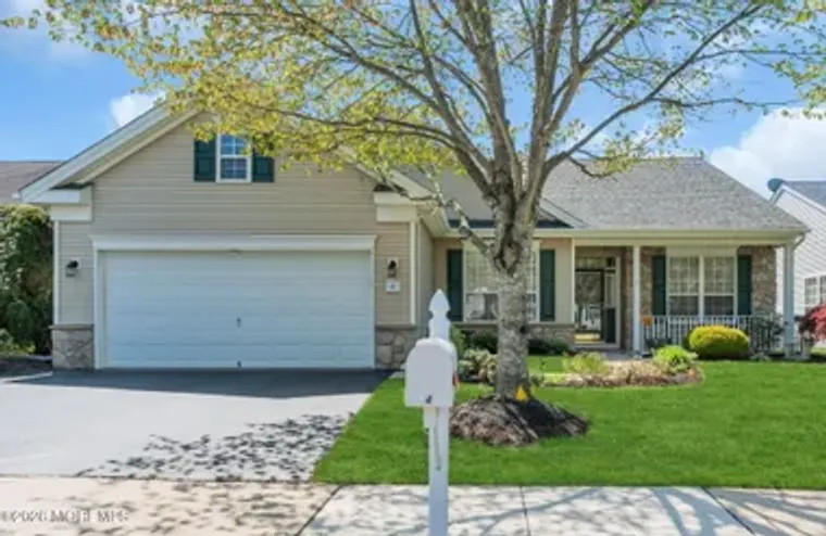 4 CHAMBER LN, COLUMBUS, NJ, 08022, Columbus, NJ 08022