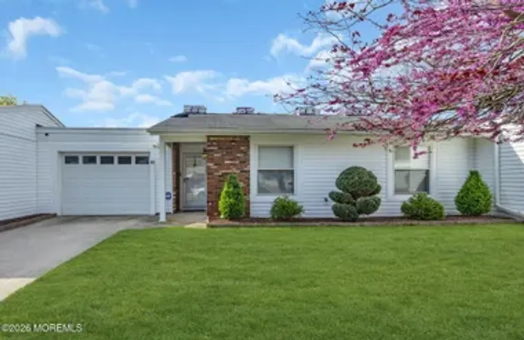 81B BANYAN PLZ, MONROE, NJ, 08831, Monroe, NJ 08831