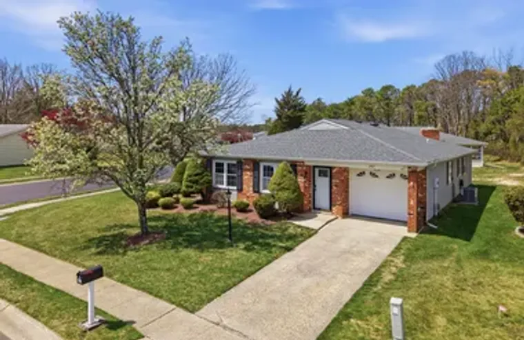 207 LIONS HEAD BLVD, BRICK, NJ, 08723, Brick, NJ 08723