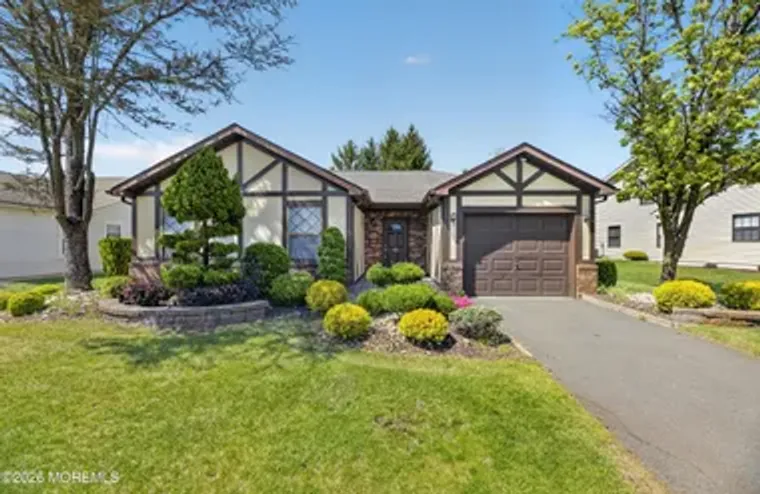 25 HANSOM LN, MARLBORO, NJ, 07746, Marlboro, NJ 07746