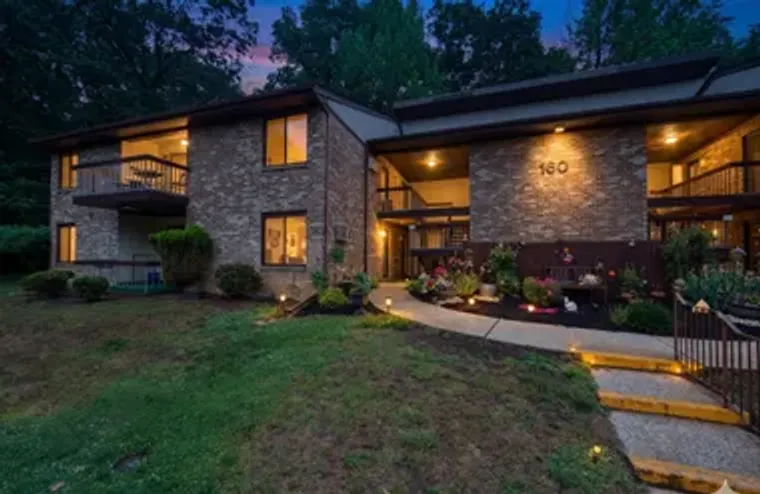 160 CROSS SLOPE CT A, MANALAPAN, NJ, 077..., Manalapan, NJ 07726