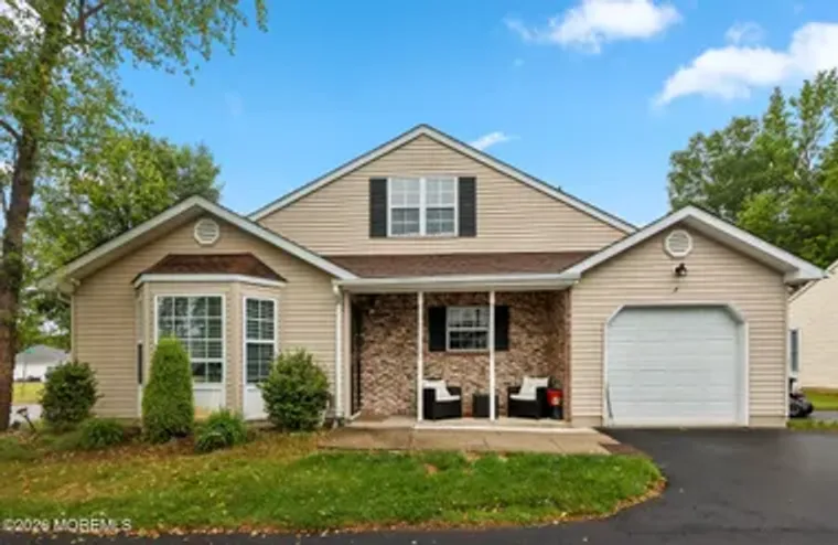 81 FARNWORTH CLOSE 1000, FREEHOLD, NJ, 0..., Freehold, NJ 07728