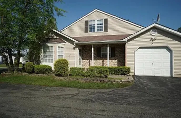 81 FARNWORTH CLOSE 1000, FREEHOLD, NJ, 0..., Freehold, NJ 07728