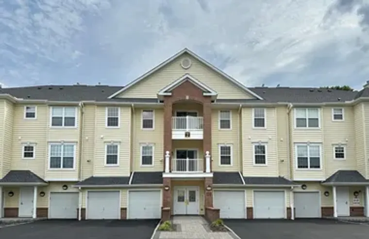 2201 AMBASSADOR CT, FRANKLIN TWP, NJ, 08..., Franklin Twp, NJ 08873