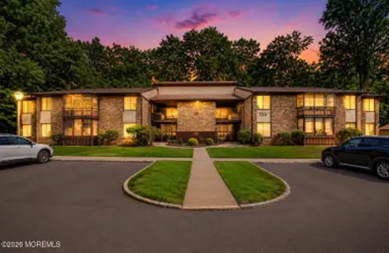 125 AMBERLY DR F, MANALAPAN, NJ, 07726, Manalapan, NJ 07726