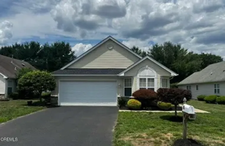 38 MORNING GLORY LN, LAKEWOOD, NJ, 08701, Lakewood, NJ 08701