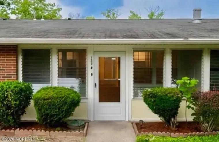 168B HUNTINGTON DR B, LAKEWOOD, NJ, 0870..., Lakewood, NJ 08701