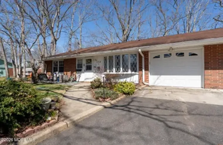172B STERLING CT, LAKEWOOD, NJ, 08701, Lakewood, NJ 08701